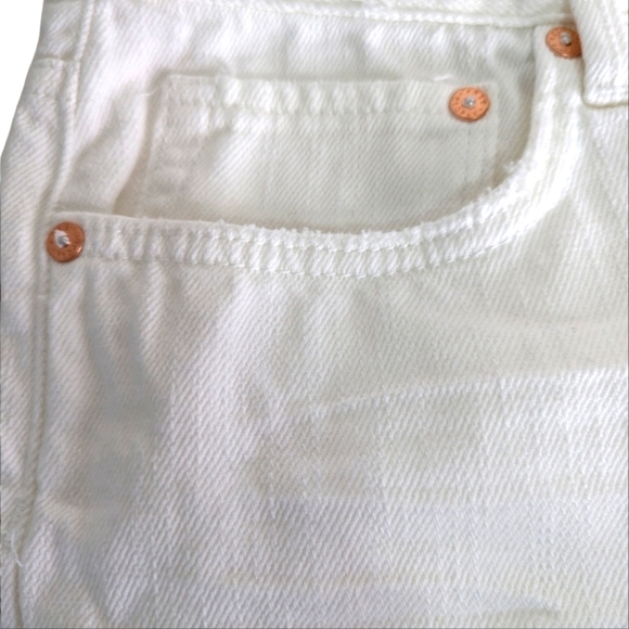 We The Free White Distressed Shorts .. Size 25 - Picture 8 of 10